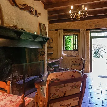 Holiday home In Dordogne Near Lascaux Cave *